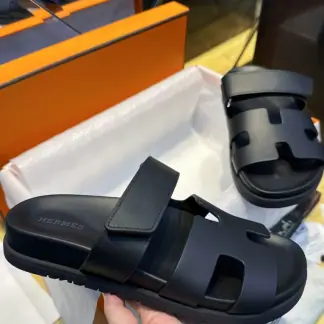 Replica Hermes Women's Chypre Sandal Black CalfSkin #3332