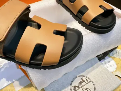 Hermes Women's Chypre Sandal Classic CalfSkin #3331 - Image 10