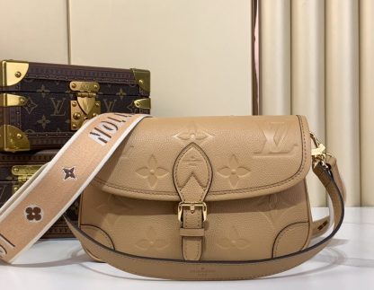 Replica Louis Vuitton Diane Shoulder Bag M11817