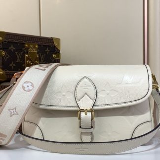 Replica Louis Vuitton Diane Shoulder Bag M46388 Cream #3572