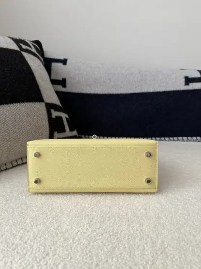  Hermes Kelly 25 1Z Jaune poussin Handmade Epsom Sliver #3538 - Image 2