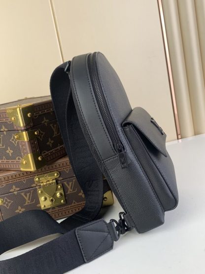  Louis Vuitton Pilot Slingbag M23736 Encre Men's Bag Black #3616 - Image 4