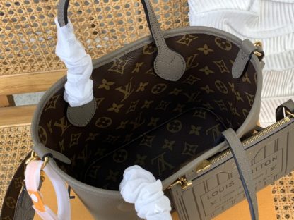  Louis Vuitton Reversible Neverfull Bandoulière Inside Out BB M12109 Dark Fango VIP quality #3614 - Image 4