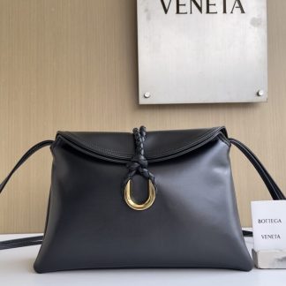 Replica Bottega Veneta Medium Liberta bag Winter Liberta Black #3631
