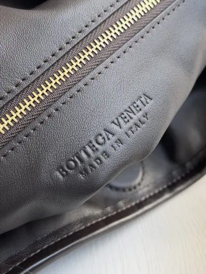  Bottega Veneta Large Hop Fondant Calf Leather Shoulder Bag #3686 - Image 10