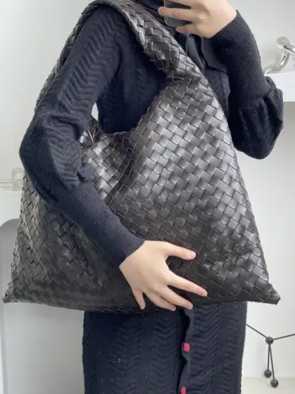  Bottega Veneta Large Hop Fondant Calf Leather Shoulder Bag #3686 - Image 5