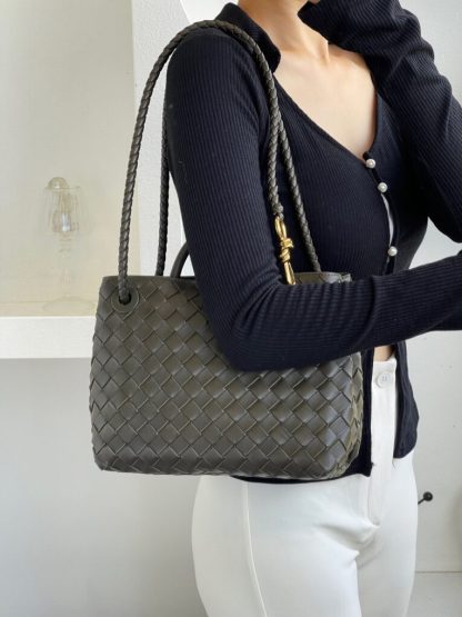  Bottega Veneta Small Andiamo Tote Bag Top handle bag Fondant #3646 - Image 3
