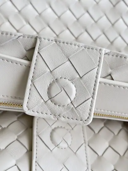  Bottega Veneta Medium Andiamo Tote Bag Top handle bag Sea salt #3642 - Image 4