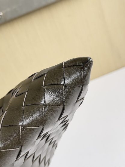  Bottega Veneta Large Hop Kaki Shoulder Bag #3685 - Image 6