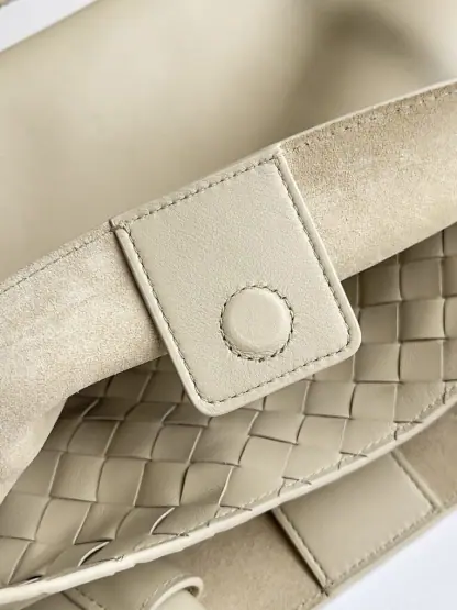  Bottega Veneta Medium Andiamo Tote Bag Light butterscotch #3634 - Image 3