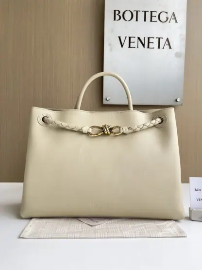 Replica Bottega Veneta Medium Andiamo Tote Bag Light butterscotch #3634