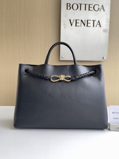 Replica Bottega Veneta Medium Andiamo Bag