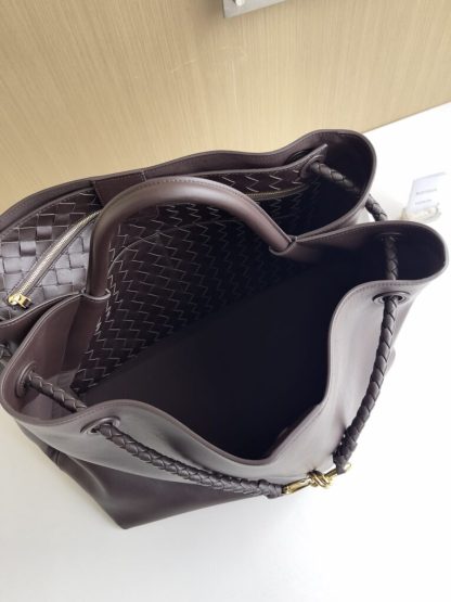  Bottega Veneta Large Andiamo Tote Bag Fondant #3636 - Image 2