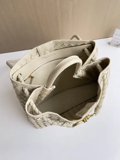  Bottega Veneta Medium Andiamo Tote Bag Top handle bag Light butterscotch #3645 - Image 2