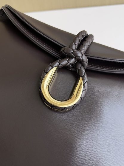  Bottega Veneta Medium Liberta bag Winter Liberta Fondant #3632 - Image 8