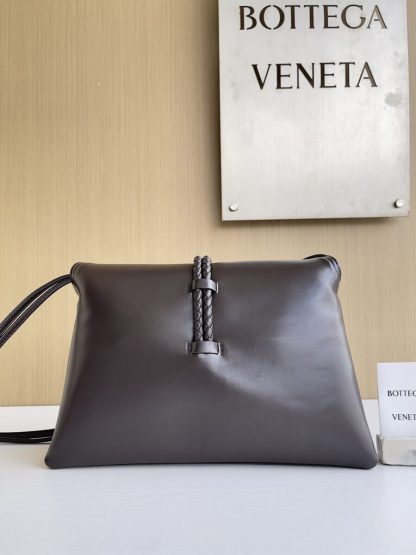  Bottega Veneta Medium Liberta bag Winter Liberta Fondant #3632 - Image 7