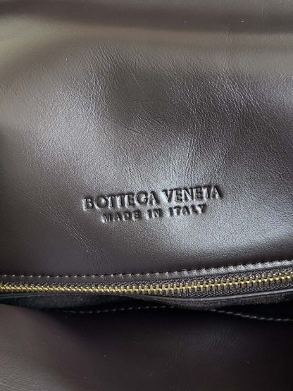  Bottega Veneta Medium Liberta bag Winter Liberta Fondant #3632 - Image 3