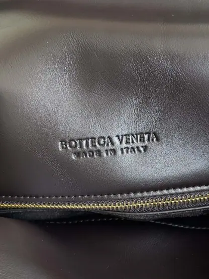  Bottega Veneta Medium Liberta bag Winter Liberta Fondant #3632 - Image 3