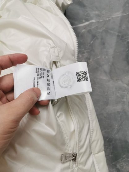 REPLICA MEN'S MONCLER CARDERE HOODED SHORT DOWN JACKET WHITE #3912 - Image 3