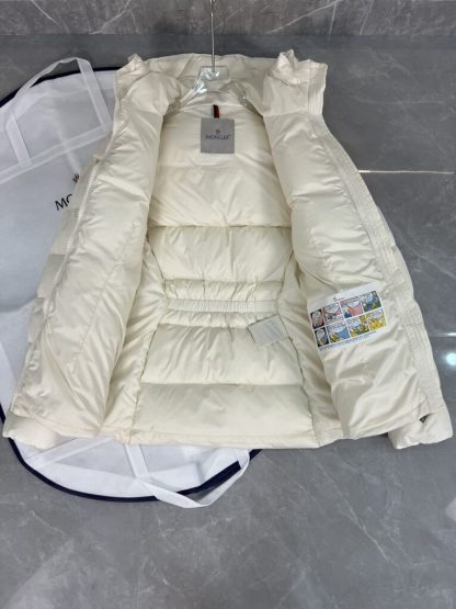 REPLICA MONCLER AVOCE HOODED SHORT DOWN JACKET WHITE #3893 - Image 4