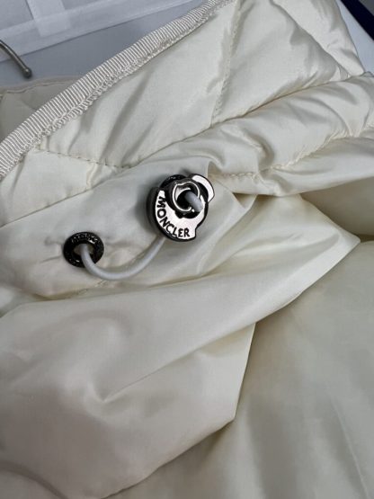 REPLICA MONCLER AVOCE HOODED SHORT DOWN JACKET WHITE #3893 - Image 5