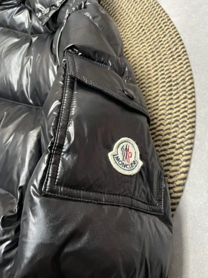 REPLICA MEN'S BLACK MONCLER MAYA HOODED SHORT DOWN JACKET #3762 - Image 9
