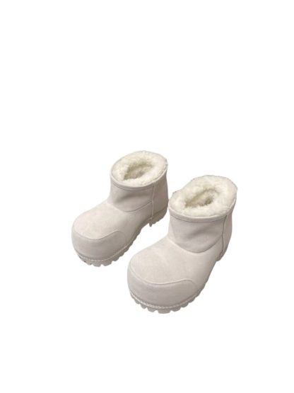 REPLICA BALENCIAGA WOMEN'S ALASKA FUR BOOTIE IN WHITE #3790