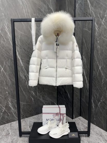REPLICA MONCLER WOMEN'S BOED HOODED SHEARLING SHORT DOWN JACKET WHITE #3827 - Image 3