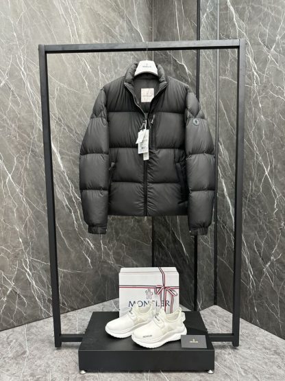 REPLICA MONCLER MEN'S BLACK BESBRE SHORT DOWN JACKET #3764 - Image 18