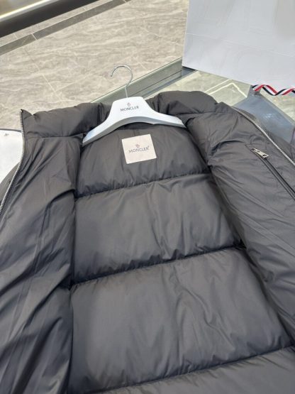 REPLICA MONCLER MEN'S BLACK BESBRE SHORT DOWN JACKET #3764 - Image 9