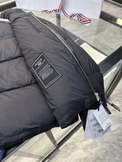 REPLICA MONCLER MEN'S BLACK BESBRE SHORT DOWN JACKET #3764 - Image 10