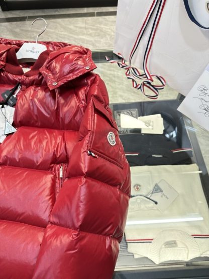 REPLICA MEN'S MONCLER RED MALJASSET SHORT DOWN JACKET #3771 - Image 7