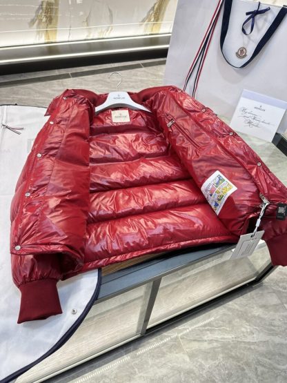 REPLICA MEN'S MONCLER RED MALJASSET SHORT DOWN JACKET #3771 - Image 10