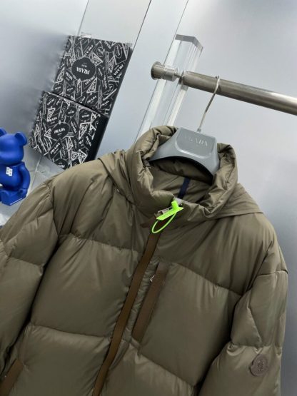 REPLICA MONCLER MEN'S BEIGE BESBRE SHORT DOWN JACKET #3763 - Image 10