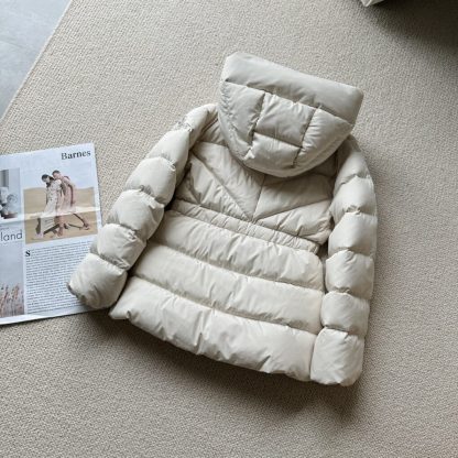 REPLICA MONCLER BROSSE DIAGONAL-QUILTED HOODED SHORT DOWN JACKET WHITE #3892 - Image 8