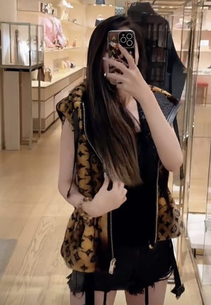  Louis Vuitton Monogram Mink Hooded Gilet #3782 - Image 10