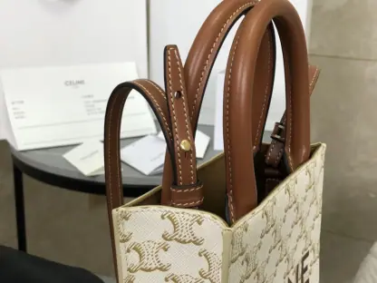 REPLICA CELINE MINI VERTICAL CABAS IN TRIOMPHE CANVAS AND CALFSKIN WITH CELINE PRINT 194372 WHITE #3965 - Image 6