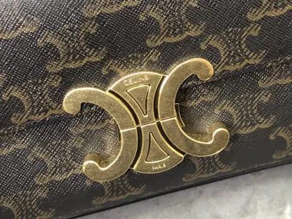 REPLICA CELINE CHAIN SHOULDER BAG CLAUDE IN TRIOMPHE CANVAS #3936 - Image 9