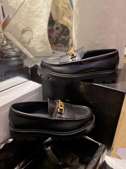 REPLICA CELINE MARGARET LOAFER WITH TRIOMPHE CHAIN IN POLISHED BULL #3923 - Image 8