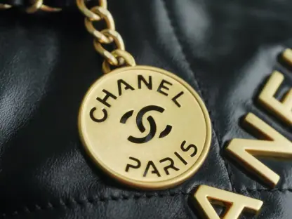 REPLICA CHANEL 22 MINI HANDBAG CALFSKIN BLACK 2025 #4039 - Image 7