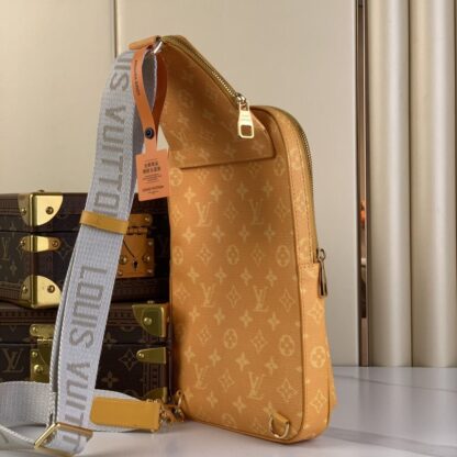  Louis Vuitton Men's 57th Street NYC Avenue Slingbag M12869 #4101 - Image 5