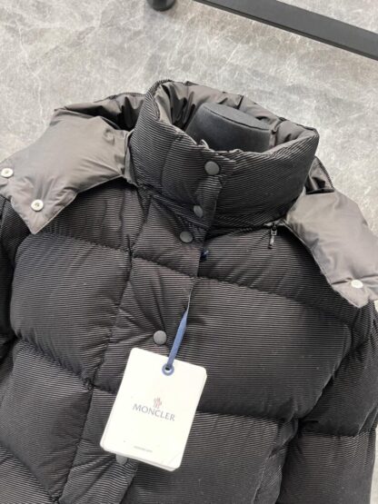 REPLICA MONCLER WOMEN'S ETTORE HOODED TEXTURED SHORT DOWN JACKET BLACK #4132 - Image 4