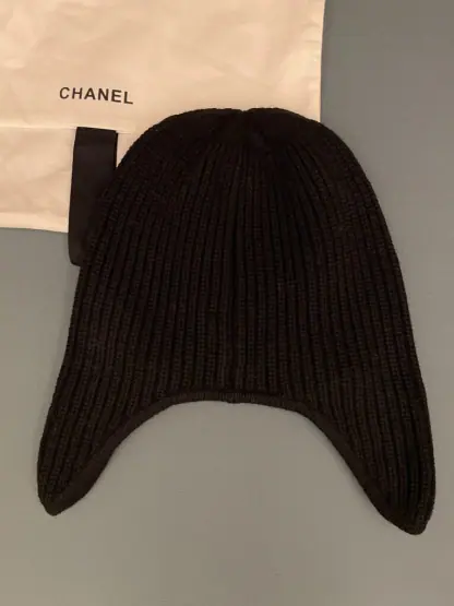  CHANEL Wool Skiing Hat Black & White 2025 #4086 - Image 5