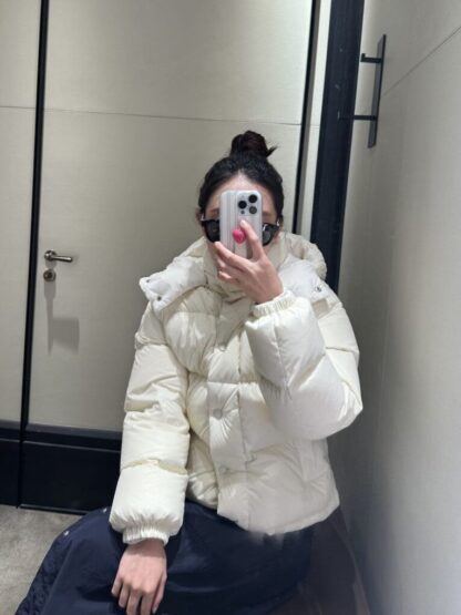 REPLICA MONCLER WOMEN'S ETTORE HOODED TEXTURED SHORT DOWN JACKET WHITE #4133 - Image 8