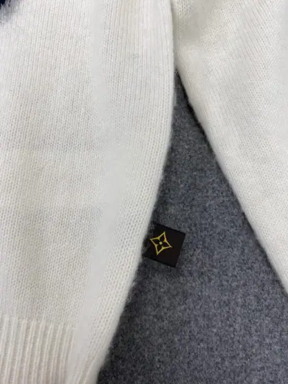  Louis Vuitton Brushed Knit Jumper 1AGHCT White #3988 - Image 17