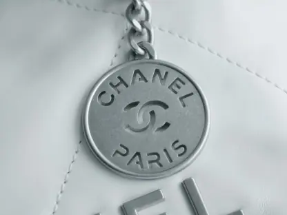 REPLICA CHANEL 22 MINI HANDBAG CALFSKIN WHITE & SLIVER HARDWARE 2025 #4042 - Image 17