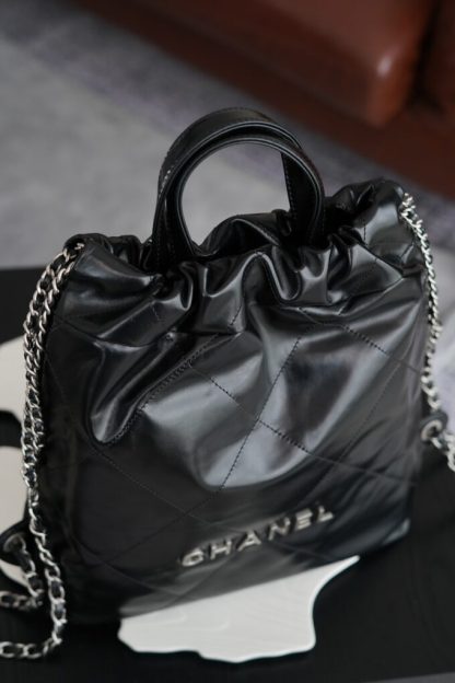 REPLICA CHANEL 22 BACKPACK BLACK LAMBSKIN 2025 #4037 - Image 6