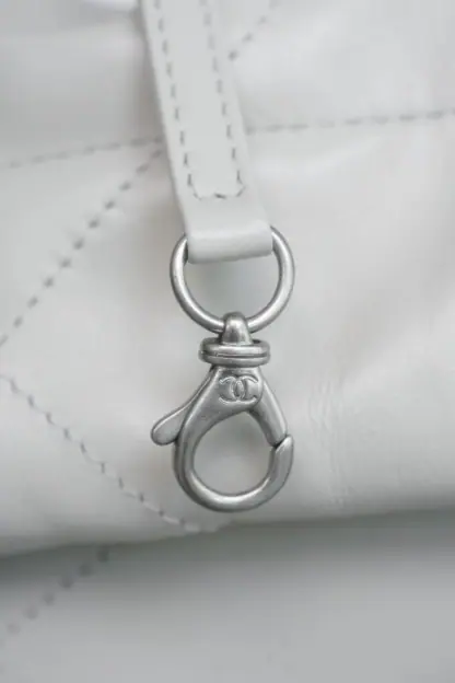 REPLICA CHANEL 22 SMALL HANDBAG CALFSKIN WHITE & SLIVER HARDWARE 2025 #4044 - Image 16