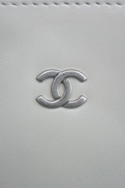 REPLICA CHANEL 22 SMALL HANDBAG CALFSKIN WHITE & SLIVER HARDWARE 2025 #4044 - Image 18