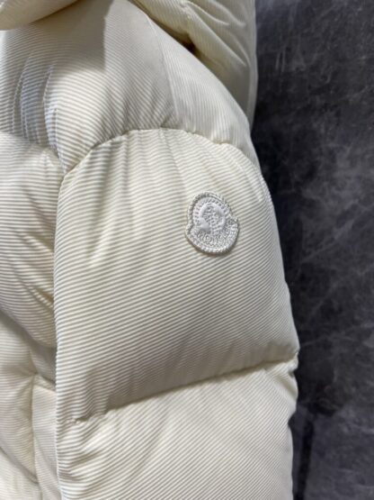 REPLICA MONCLER WOMEN'S ETTORE HOODED TEXTURED SHORT DOWN JACKET WHITE #4133 - Image 6